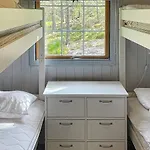 10 Person In Halden-by Traum * Halden