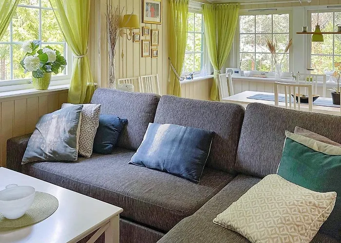 Prázdninový dům 10 Person In Halden-by Traum *